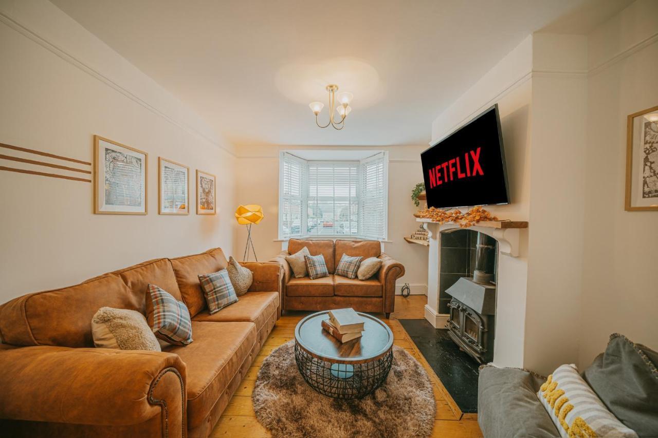 Cotswolds- Homely 2 Bed House With Garden, Wifi - Esho Stays Cirencester Exterior photo